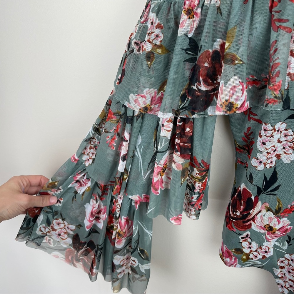Amanda Uprichard Lowery Ruffle Floral Bodysuit M - Picture 5 of 10